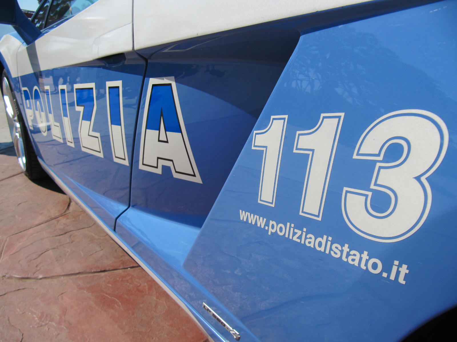 Polizia-di-Stato-Macchina-113